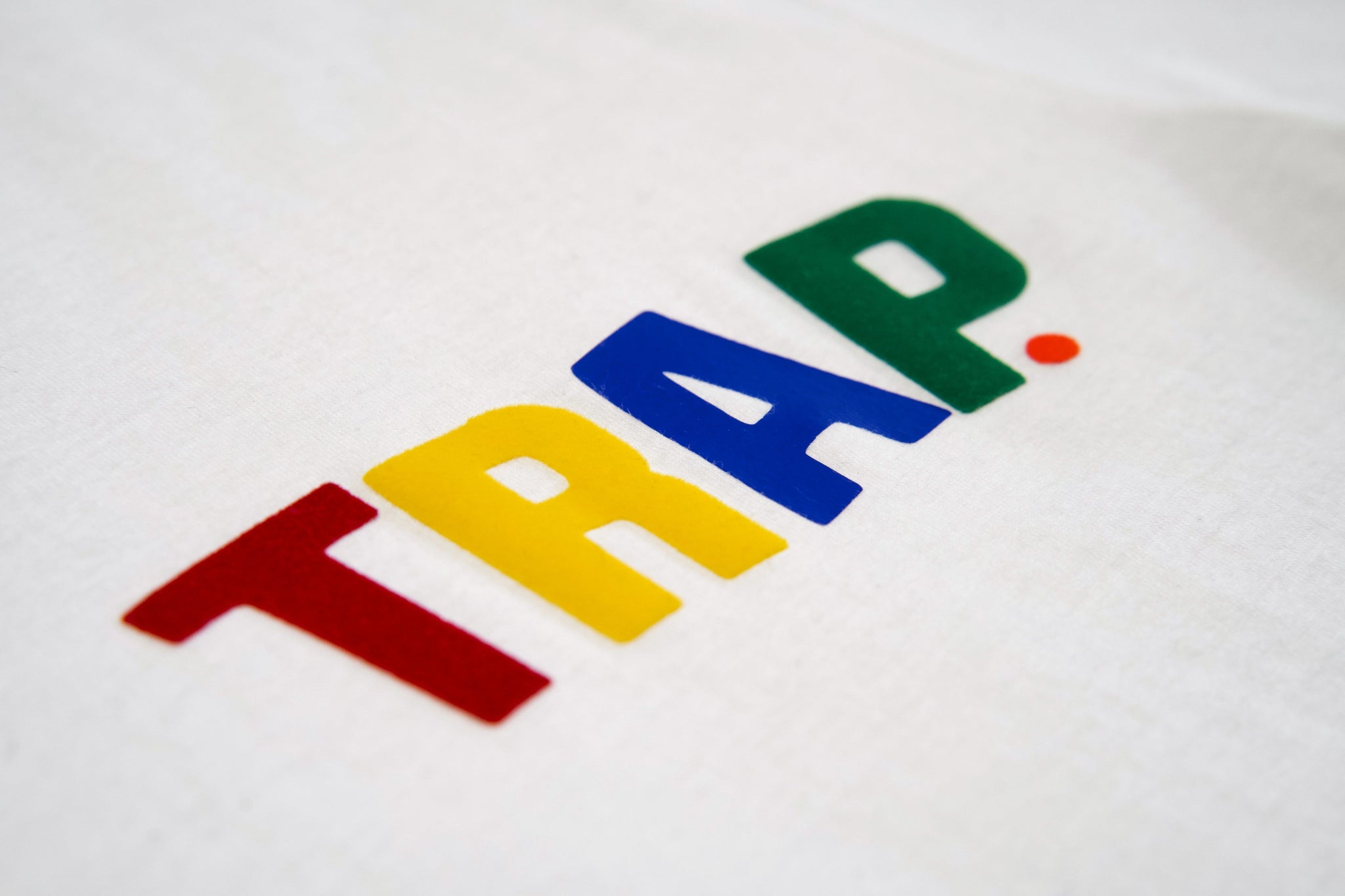 TRAP MAGNET TEE | WHITE